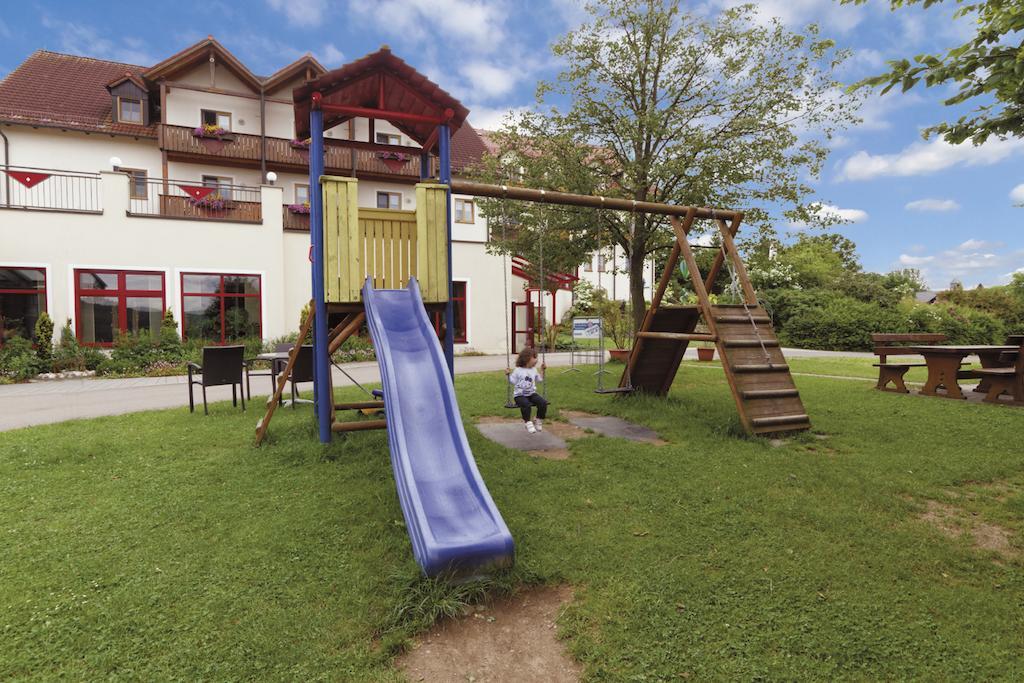 Panorama-Hotel Am See Neunburg vorm Wald Exterior photo